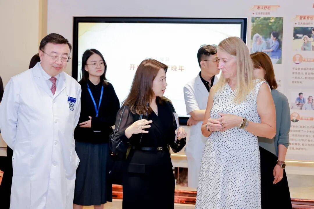 “国际”新闻 | 2025首都国际医学大会国际嘉宾参访北京大学国际医院 共绘全球医学协作新蓝图