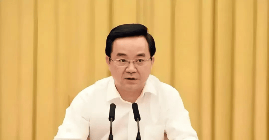 73岁黎晓宏落马,中共中央批准:开除三虎党籍!齐扎拉贪腐1.58亿判无期